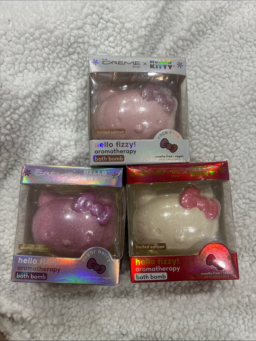 3 nwt hello kitty limited edition bath bombs